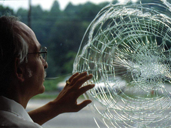 建筑中使用防彈玻璃的注意事項